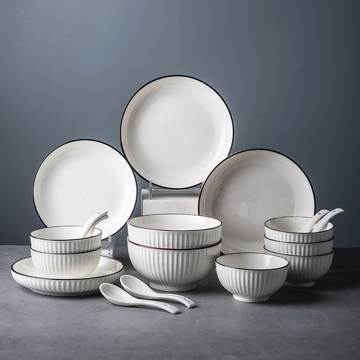 Premium 16-Piece Ceramic Dinnerware Set | Elegant White Ribbed Dinner Set for Family Dining